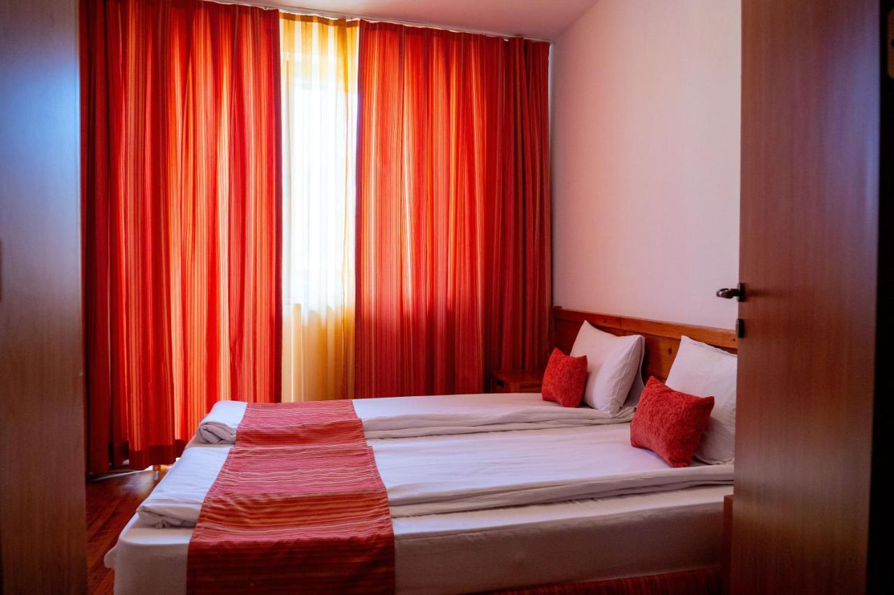 Two Bedroom Apartments In Murphys Lodge Bansko Bagian luar foto