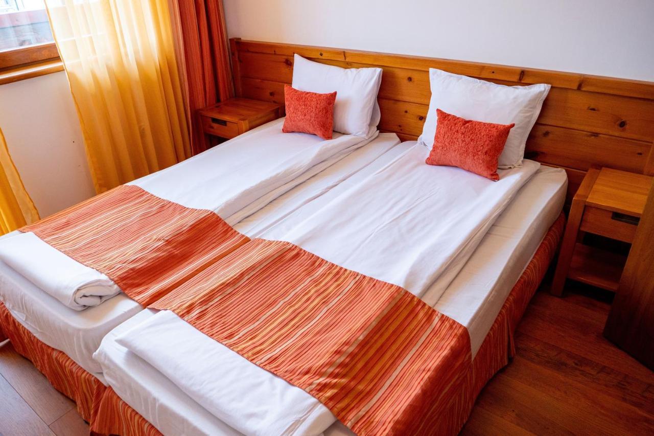 Two Bedroom Apartments In Murphys Lodge Bansko Bagian luar foto