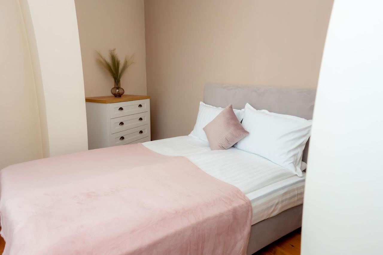 Two Bedroom Apartments In Murphys Lodge Bansko Bagian luar foto