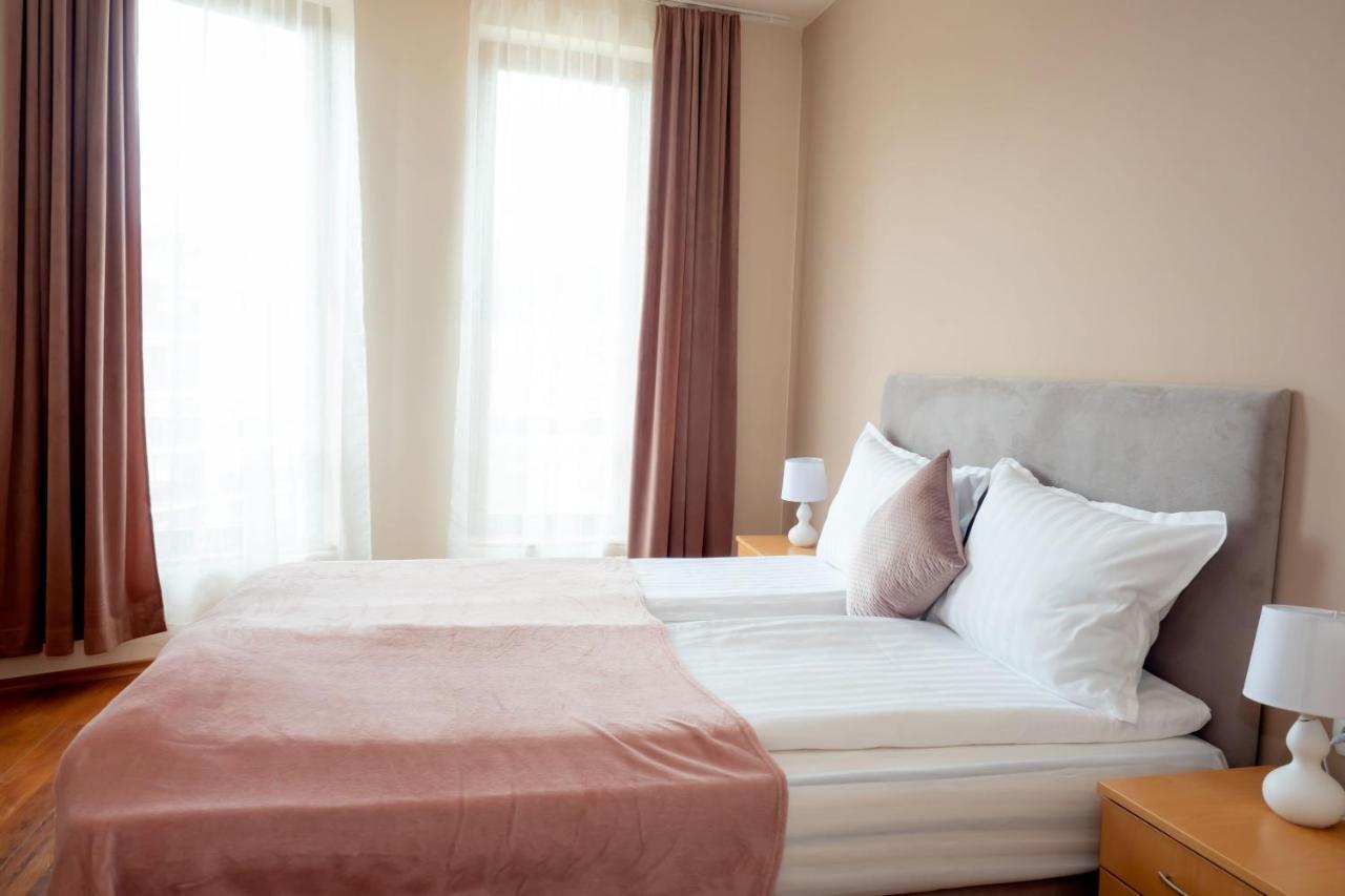 Two Bedroom Apartments In Murphys Lodge Bansko Bagian luar foto